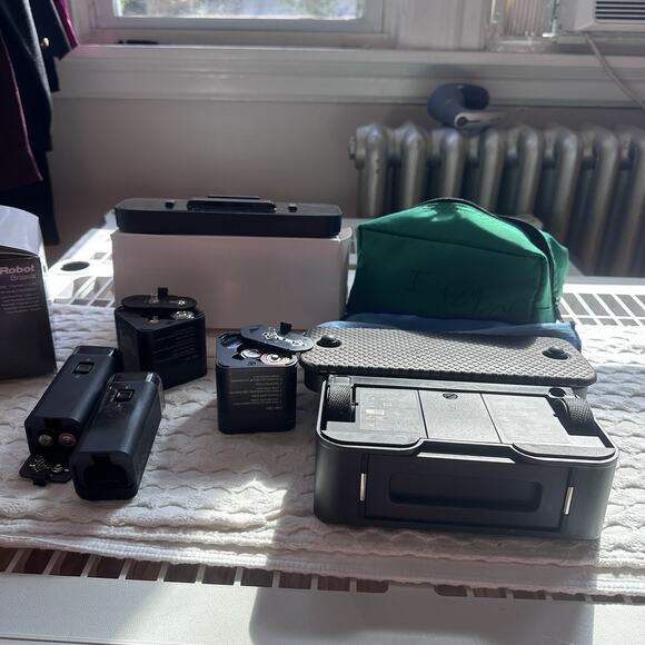 iRobot Braava 350 Floor Mopping Sweep Robot Turbo Charger Northstar Cube Works - Picture 13 of 17